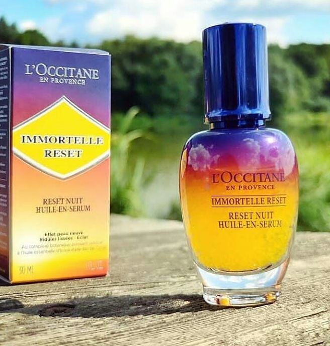 L'OCCITANE Immortelle Reset Oil-in-Serum ขนาด 30 ml. เซรั่มตัวใหม่ล่าสุด ช่วยรีเซตผิว บูสผิวหน้าเพื่อความกระจ่างใสและอ่อนเยาว์ ช่วยฟื้นฟูและปรับสภาพผิวที่ถูกทำลายในทุกวัน พร้อมดูแลผิวในช่วงกลางวันและกลางคืน ให้ผิวแลดูสดใส เสมือนผิ