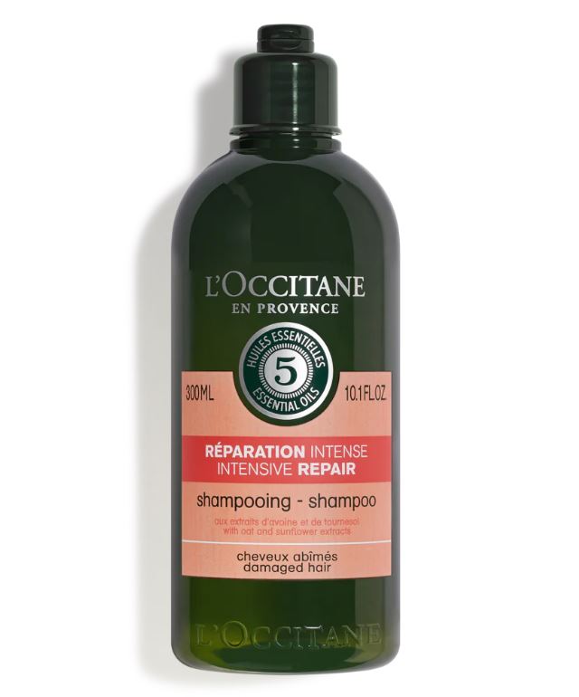 L'OCCITANE Intensive Repair Shampoo 300ml. แชมพูสูตรปราศจากซิลิโคนที่ช่วยซ่อมแซมและเสริมสร้างความแข็งแรงให้กับเส้นผมที่แห้งเสีย แตกปลาย และถูกทำลาย ฟื้นฟูไฟเบอร์เส้นผมให้แข็งแรงตั้งแต่รากผมจดปลาย ช่วยให้ผมนุ่มลื่นเป็นประกาย มีชีวิตชีวา ผมแข็งแรงขึ้น