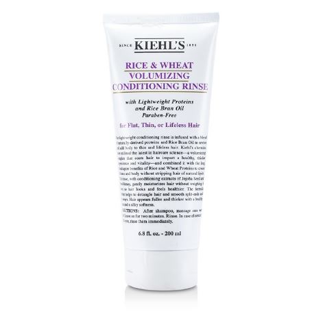 Kiehl's Rice & Wheat Volumizing Conditioning Rinse 200ml. ครีมนวดผมสูตรบางเบา ช่วยฟื้นคืนความสดใสให้กับผมบางที่ไร้ชีวิตชีวา ไม่ทำให้ผมดูลีบแบน ใช้แล้วผมแลดูเพิ่มขึ้น หนาขึ้น พร้อมความเงางาม และนุ่มสลวยดุจแพรไหม ผสมผสานด้วยสารสกัดจากเม