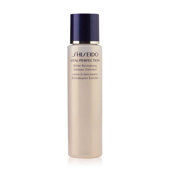 Shiseido Vital - Perfection White Revitalizing Softener Enriched Lotion ขนาดทดลอง 75 ml. โลชั่นปรับสภาพผิวให้ผิวสดชื่นขึ้นในทันที พร้อมเติมความชุ่มชื่น เสริมการทำงานของผิวอย่างเป็นธรรมชาติ เสริมกระบวนการผลัดเซลล์ผิว ฟื้นบำรุงผิวให้คงความชุ่มชื