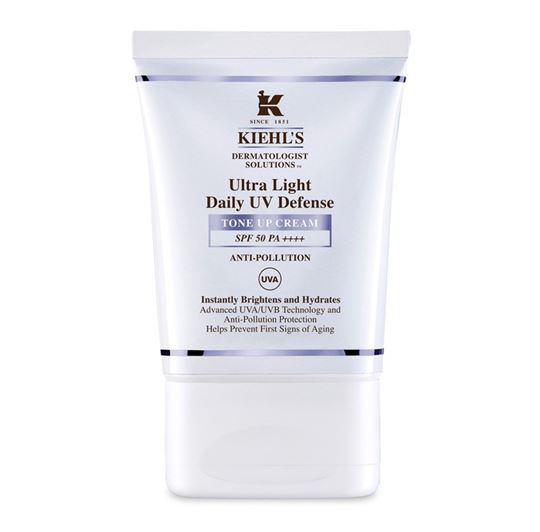 Kiehl's Ultra Light Daily UV Defense Tone Up Cream Anti-Pollution SPF 50 PA++++ 30ml. ครีมกันแดดสูตรใหม่ เนื้อบางเบา ปรับโทนสีผิวให้ดูสว่างขึ้นทันทีและเสริมความชุ่มชื้นอย่างเต็มเปี่ยม พร้อมปกป้องผิวจากปัจจัยคุกคามจากสิ่งแวดล้อม กำหนดสูตรด