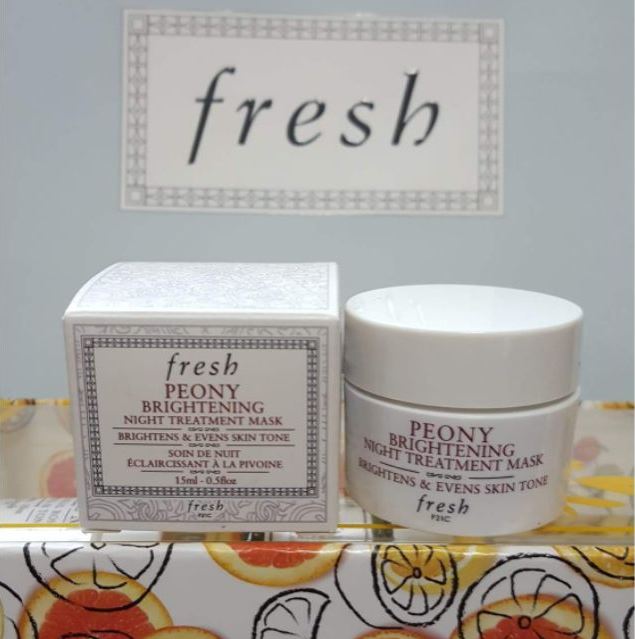 Fresh Peony Brightening Night Treatment Mask ขนาดทดลอง 15 ml. มาสก์สูตรกลางคืน ที่ได้รับการพิสูจน์แล้วว่าช่วยปรับสีผิวให้สม่ำเสมอและฟื้นบำรุงผิวให้สว่างกระจ่างใส ช่วยมอบและรักษาความชุ่มชื้นในผิวได้ยาวนาน 24 ชั่วโมง พร้อมฟื้นบำรุงผิวให้เรียบเนี