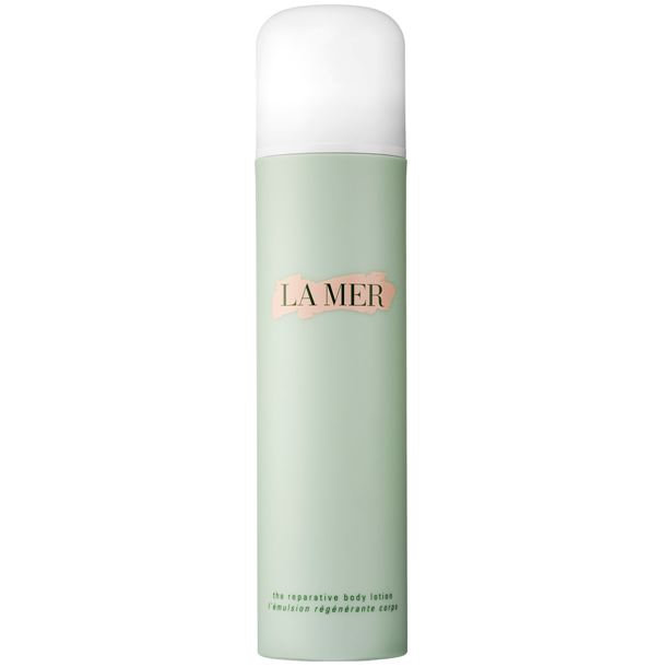 LA MER The Reparative Body Lotion 200 ml. ผลิตภัณฑ์บำรุงผิวกายที่ช่วยมอบความอ่อนเยาว์ให้แก่ผิว พร้อมคุณสมบัติ Anti-aging จากเซรั่มที่จะซึมซาบลงสู่ผิว ให้ความรู้สึกเนียนเรียบทันทีที่สัมผัส ด้วยเทคโนโลยีการบำรุงผิวขั้นสูง ช่วยเติมเต็มและกักเก็บค