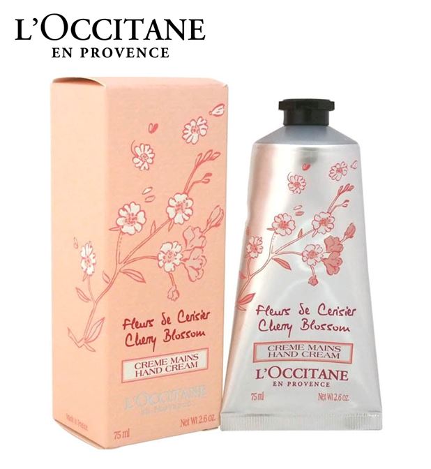 L'Occitane Cherry Blossom Hand Cream 75 ml. แฮนด์ครีมเนื้อนุ่ม เข้มข้นด้วยเชีย บัตเตอร์และวิตามินอี เนื้อบางเบาไม่หนักผิว ช่วยเพิ่มความชุ่มชื้น บำรุงมือ ปราศจากความมัน ช่วยบำรุงและปกป้องผิวจากชีวิตประจำวัน ผสานสารสกัดจากดอกเชอร์รี่ บลอสซัมจ
