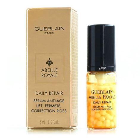 GUERLAIN Abeille Royale Daily Repair Serum ขนาดทดลอง 5 ml. เซรั่มซ่อมแซมผิวหน้าด้วยสูตรพิเศษจากผึ้งของเกอแลง เข้มข้นประสิทธิภาพสูงช่วยให้ผิวกระชับ เรียบเนียน ริ้วรอย ลดจางลง โดยเข้าไปซ่อมแซมความเสียหายร่วงโรยไปตามกาลเวลาหรือมลภ