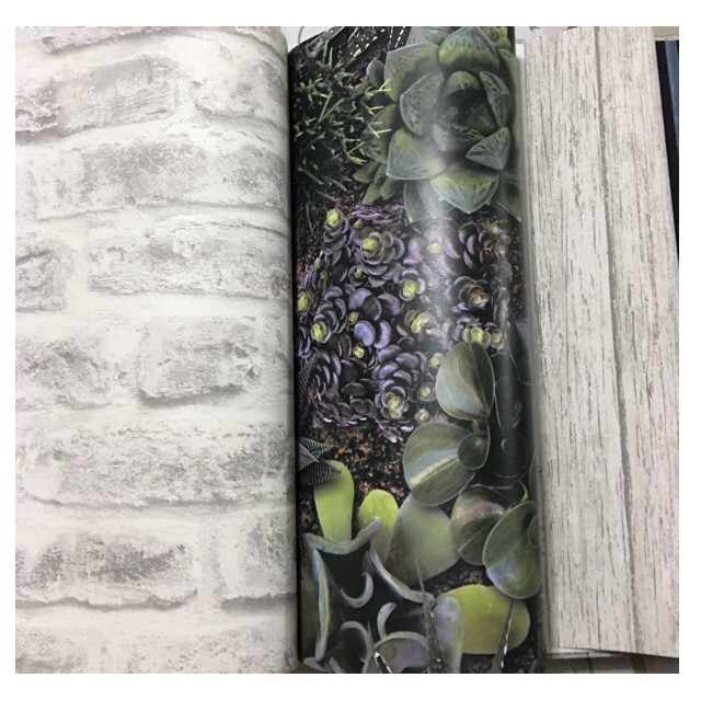 wallอิฐ หินไม้2 ยาว10ม. กว้าง53ซม ม้วน5ตรมrs