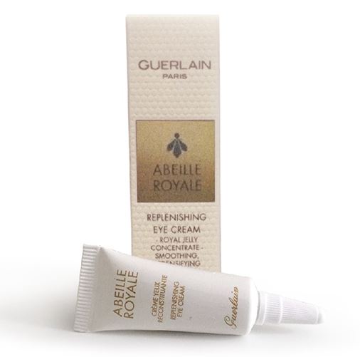 GUERLAIN Abeille Royale Replenishing Eye Cream ขนาดทดลอง 5 ml. อายครีม ซ่อมแซมผิวรอบดวงตาอย่างอ่อนโยนด้วยสูตรพิเศษจากผึ้งของเกอแลง โดยเข้าไปซ่อมแซมความเสียหายร่วงโรยไปตามกาลเวลาหรือมลภาวะที่เปลียนแปลง โดยเข้าซ่อมลึกถึง DNA ของเซลล์ผิว ทำงานซ่อ