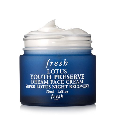 Fresh Lotus Youth Preserve Dream Night Cream 50 ml. ครีมบำรุงผิวสูตรกลางคืน ใหม่ล่าสุดจาก FRESH ให้คุณเริ่มต้นเช้าวันแรกของการทำงานด้วยความสดใส กับผิวที่ดูเปล่งปลั่งเสมือนพักผ่อนมาอย่างเต็มอิ่ม