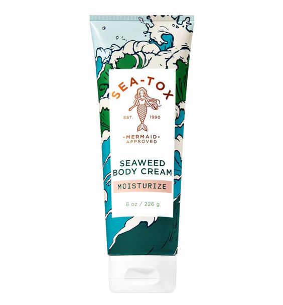 Bath & Body Works SEA-TOX Seaweed Body Cream 226 g. ครีมบำรุงผิวสุดเข้มข้น มีกลิ่นหอมติดทนนาน ด้วยกลิ่นหอมสดชื่น เหมือนยืนอยู่ท่ามกลางเกลียวคลื่นในท้องทะเล เป็นการผสมผสานของกลิ่มหอมของลมทะเลอ่อน ๆ และดอกไม้หอมเบาสบาย