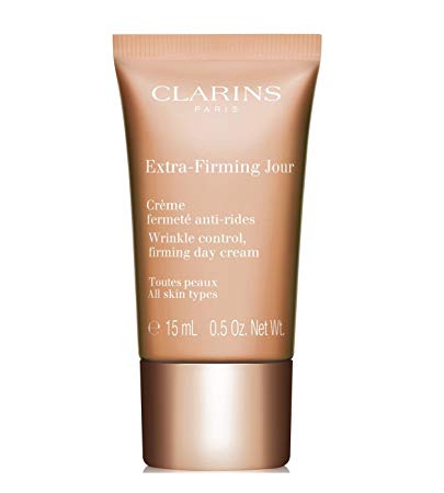 Clarins Extra-Firming Jour Wrinkle Control, Firming Day Silky Cream ขนาดทดลอง 15 ml.สูตรใหม่ ครีมฟื้นฟูผิวในตอนกลางวัน สำหรับทุกสภาพผิว ลดเลือนริ้วรอย ยกกระชับ มอบผิวเปล่งปลั่งกระจ่างใส อ่อนเยาว์ ปรับสีผิวให้ดูสม่ำเสมอ เรียบเนียน เติมความชุ่มชื้