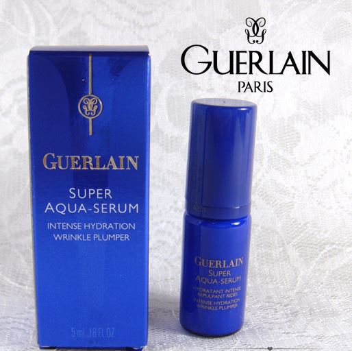 GUERLAIN Super Aqua Serum Intense Hydration Wrinkle Plumper ขนาดทดลอง 5 ml. เซรั่มบำรุงผิวที่แห้งกร้าน มีริ้วรอย ให้กลับชุ่มชื่น นุ่มนวล ผิวอิ่มน้ำ ช่วยฟื้นฟู ผิวพรรณในส่วนที่ลึกให้เรียบเนียน ปราศจากริ้วรอยที่หมองคล้ำโดยอาศัยคุณลักษณะเฉพาะของด