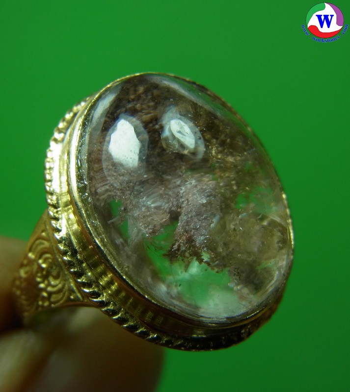 แหวนทองเหลืองหญิง เบอร์ 54 แก้วโป่งข่ามนำโชคชนิดแก้วปวก 3 สี มีกาบรุ้งสวย