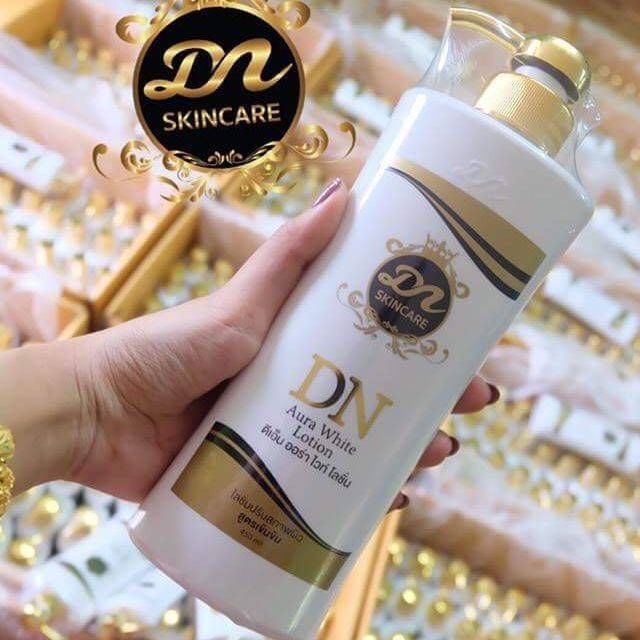 หัวเชื้อผิวขาว DN Aura White Lotion ดีเอ็น ออร่า ไวท์ โลชั่น ของแท้ 100% 450 มล .( 1ขวด )