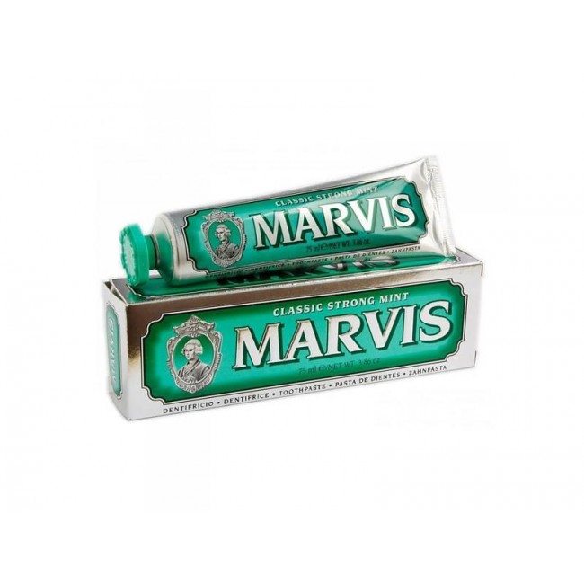 MARVIS Classic Strong Mint Toothpaste Travel Size 25 ml. (สีเขียว) ยาสีฟันชั้นเลิศจากอิตาลี สูตรออริจินอลดั่งเดิม กล่องสีเขียวด้วยเนื้อครีมนุ่มนวล อีกทั้งอุดมไปด้วยส่วนที่จะช่วยในการกำจัดคราบหินปูน เพื่อยิ้มขาวเป็นประกาย พร้อมกลิ่นอโรม่ามิ้นหอมส