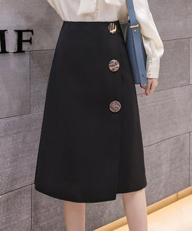 พรีออเดอร์ กระโปรงสั้น กระโปรงทำงาน แต่งกระดุมเม็ดใหญ่ ยาวคลุมเข่า ใส่ทำงานได้สี ดำ ครีม