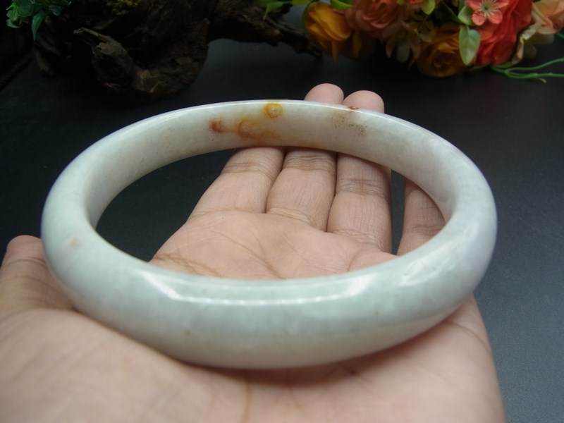 กำไลข้อมือหยกเขียว วงใหญ่