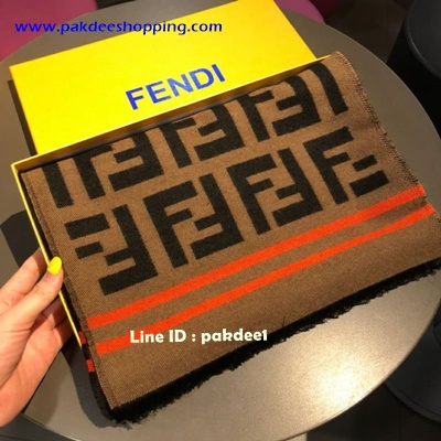 Fendi Scarf Hiend Size 36X 180 cm เนื้อผ้านุ่มน่าใช้ งานเหมือนของแท้ที่สุดคะ