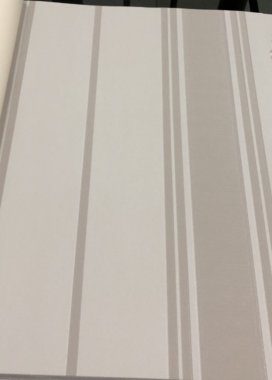 wallลายทาง ยาว10ม ก53ซม ม้วน5ตรม za2