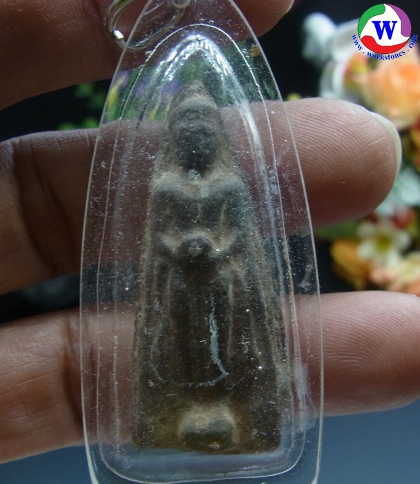 พระเครื่อง พระร่วงอุ้มบาตร เนื้อดิน กรุสุโขทัย เลี่ยมกันน้ำ