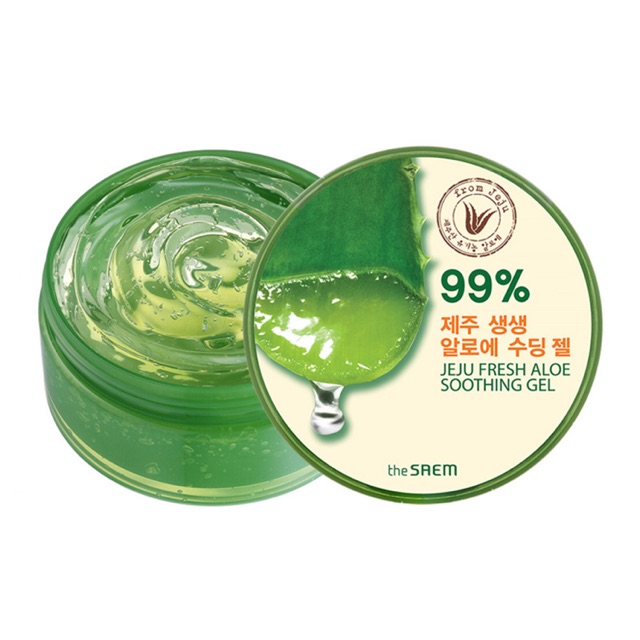 The Saem Jeju Fresh Aloe Soothing Gel 99% 300 mL เจลว่านหางจระเข้ ออร์แกนิก 99% ใช้บำรุงได้ทั้งผิวหน้าผิวกายคนถึงเส้นผม และใช้เป็น Cool Pact ได้ด้วย