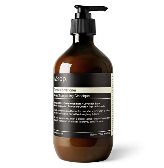 Aesop Classic Conditioner 500 ml. คอนดิชันเนอร์สูตรบำรุง เหมาะสำหรับทุกสภาพผมเหมาะสำหรับทุกสภาพผม เนื้อผลิตภัณฑ์เป็นโลชั้นเนื้อบางเบา หนังศีรษะได้รับการบำรุงรักษา เส้นผมเงางาม ไม่พันกันบำรุงผมทุกครั้งหลังสระเพื่อมอบความช่มุชื่น นุ่มสลวย และประ