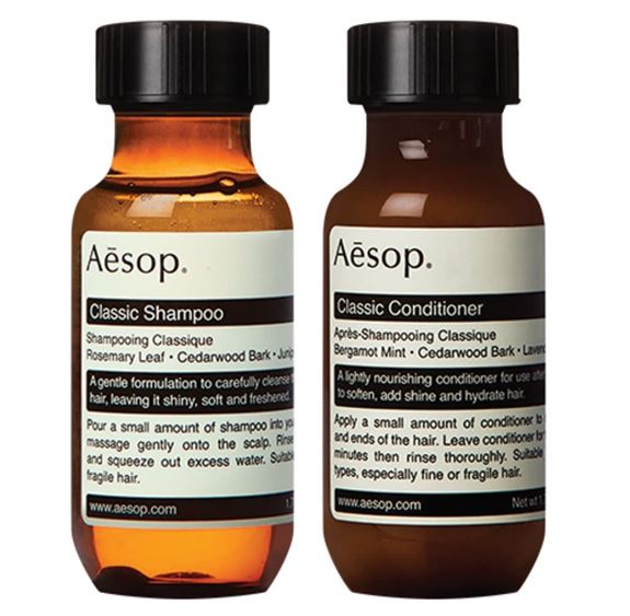 Aesop Classic Shampoo+Conditionerขนาดทดลอง 50*2ml. แชมพู+คอนดิชั่นเนอร์สูตรอ่อนโยนเหมาะสำหรับผู้ที่สระผมบ่อย ทำความสะอาดหนังศีรษะและเส้นผมอย่างหมดจด คงไว้ซึ่งความรู้สึกสดชื่น ถนอมความชุ่มชื้น นุ่มนวล และประกายเงางามให้แก่เส้นผม โดยไม่ทำให้เส้น