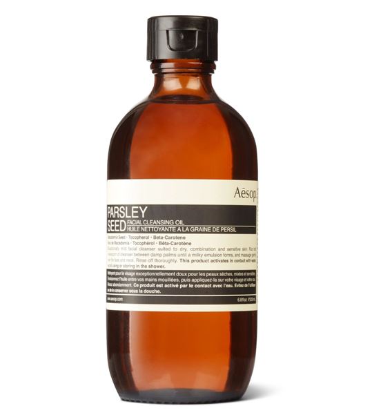 Aesop Parsley Seed Facial Cleansing Oil 200 ml. ออยล์ล้างเครื่องสำอาง สำหรับทุกสภาพผิว ชะล้างสิ่งสกปรกได้อย่างหมดจด แม้ชนิดติดทน เนื้อสัมผัสแบบน้ำมันละลายน้ำ ทำให้ผิวรู้สึก อ่อนนุ่ม เนียนเรียบ ชุ่มชื่น ผิวสะอาด สดชื่น คงความชุ่มชื่นให้ผิวอย่าง