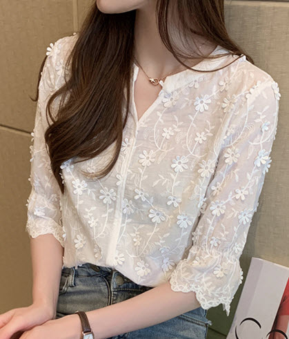 พรีออเดอร์ เสื้อแฟชั่น แขนสั้น เสื้อคอจีน ปักลายดอกไม้สีขาว ใส่ทำงานได้ เสื้อผ้าเกาหลี สี ขาว