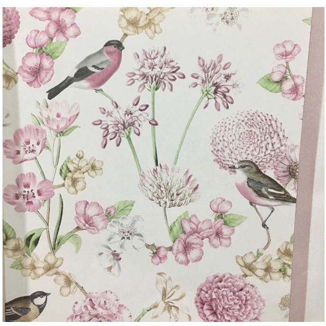 wallใบไม้ ยาว 10ม กว้าง 53ซม ม้วน5ตรมce