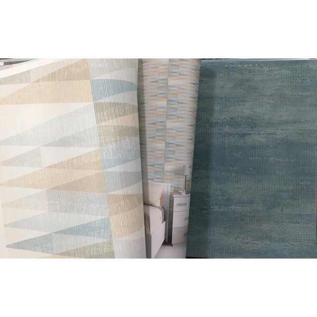 wallโมเดิร์น กราฟฟิก ยาว10ม กว้าง53ซม ม้วน5ตรมed