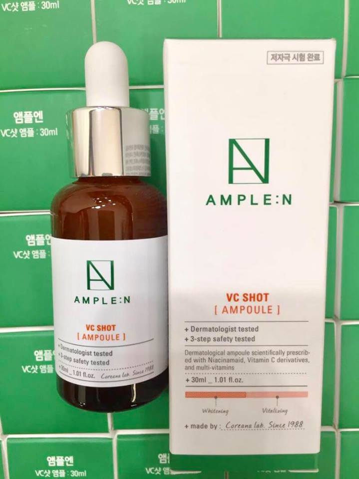 Coreana Lab Ample N VC Shot Ampoule 30ml. เซรั่มวิตามินซีที่สาวเกาหลีชื่นชอบสุด จากโคเรียน่า แลป ช่วยปกป้องผิวจากแสงแดด ลดเลือนรอยดำ ฟื้นบำรุงและปรับเซลล์สีผิวให้สม่ำเสมอ เพิ่มความกระจ่างใสให้ใบหน้า แลดูเรียบเนียนผ่องใส