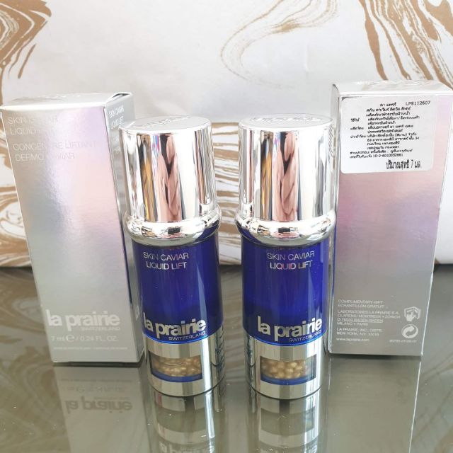 La Prairie Skin Caviar Liquid Lift ขนาดทดลอง 7 ml. เซรั่มที่มีสรรพคุณในการต้านแรงโน้มถ่วงของโลก ผสานไปด้วยคุณประโยชน์ของสารสกัดจากคาเวียร์ ช่วยยกกระชับผิวทันที และฟื้นฟูเซลล์ผิวที่เสื่อมสภาพ ให้กลับมามีชีวิตชีวาอีกครั้ง