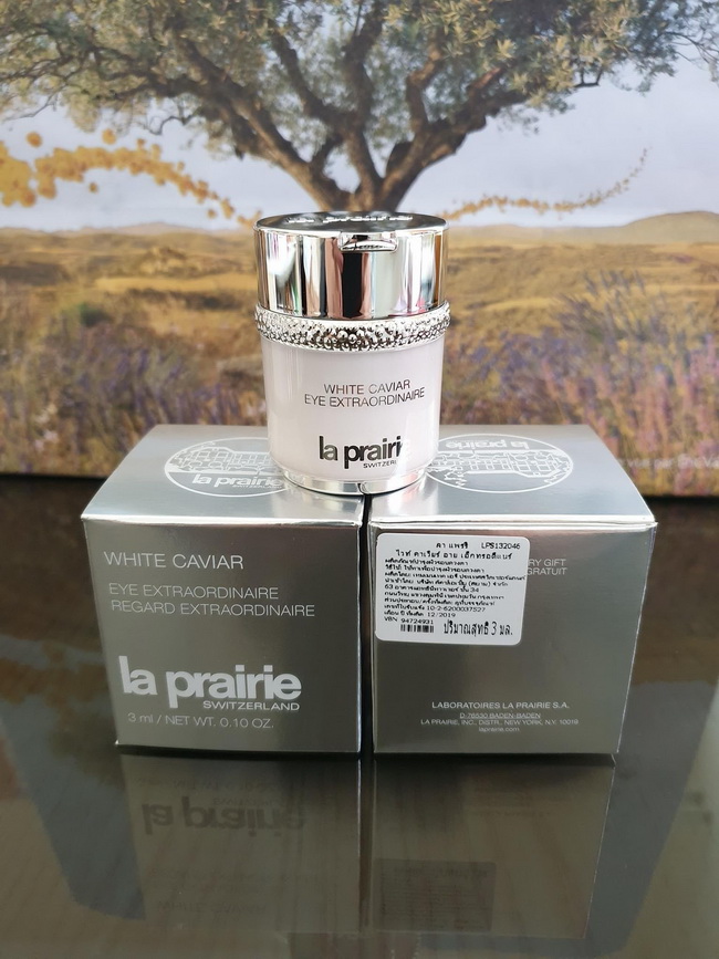 La Prairie White Caviar Eye Extraordinaire ขนาดทดลอง 3 ml. อายครีมตัวใหม่ล่าสุดลดรอยดำ หมองคล้ำรอบดวงตา พร้อมเพิ่มความกระชับให้ผิวรอบดวงตา ทำให้ผิวดูอ่อนเยาว์ยิ่งกว่าเคย