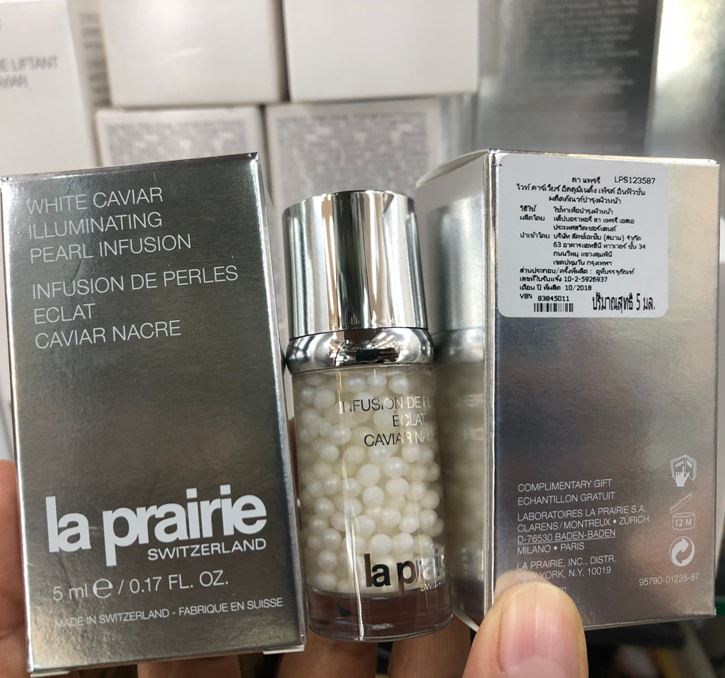 La Prairie White Caviar Illuminating Pearl Infusion ขนาดทดลอง 5 ml. ผลิตภัณฑ์บำรุงผิวหน้าที่ช่วยในการทำให้ผิวกระจ่างใส แน่นกระชับ คืนความอ่อนเยาว์ให้กับผิว ช่วยให้จุดด่างดำจางลง และยับยั้งการเกิดจุดด่างดำที่กำลังจะเกิดขึ้นในอนาคต ช่วยฟื้นฟูผิวทำ