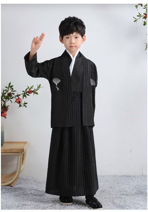 7C122 ชุดเด็ก ชุดกิโมโน ชุดยูกาตะ ชุดซามูไร สีดำลายใบพัด Kimono Yukata Black and Fan Pattern Costumes