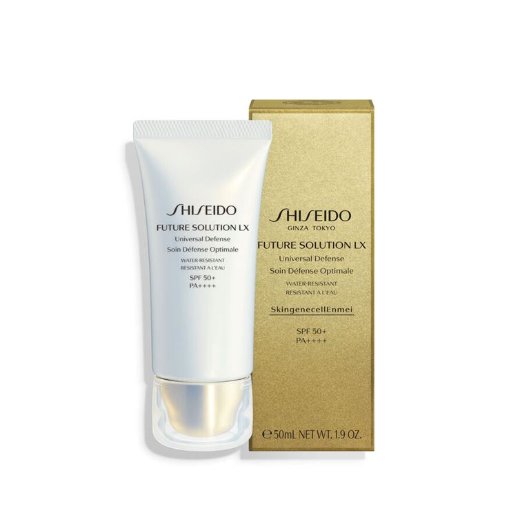 Shiseido Future Solution LX Universal Defense E SPF50+ PA++++ 50 ml. ครีมกันแดดระดับพรีเมี่ยม ที่ช่วยปกป้องและบำรุงผิวได้ในหนึ่งเดียว พร้อมประสิทธิภาพเมคอัพเบสช่วยเตรียมผิวให้สวยเนียนในระหว่างวัน มอบการปกป้องผิวแบบ 360 องศา ครอบคลุมทั้งรังสี ย