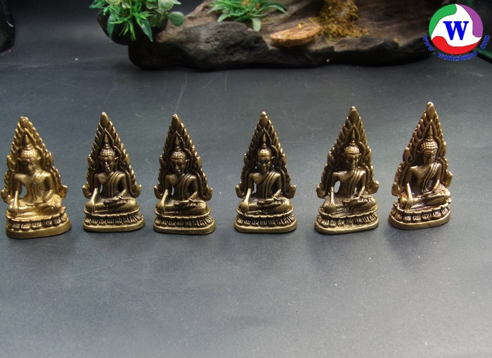 amulet พระเครื่อง พระพุทธชินราช พิมพ์ทรงอินโดจีน พระทำบุญหน้าวัด มี 6 องค์ องค์ละ 150 บาท ทองเหลือง