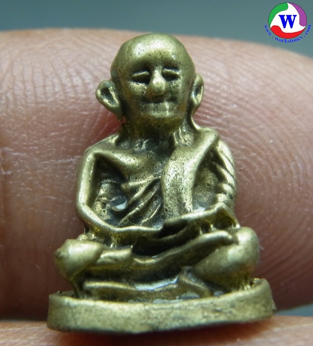 amulet พระเครื่อง 3.26 กรัม รูปหล่อหลวงพ่อเงินองค์น้อย วัดบางคลาน ทองเหลืองไม่ทราบรุ่น
