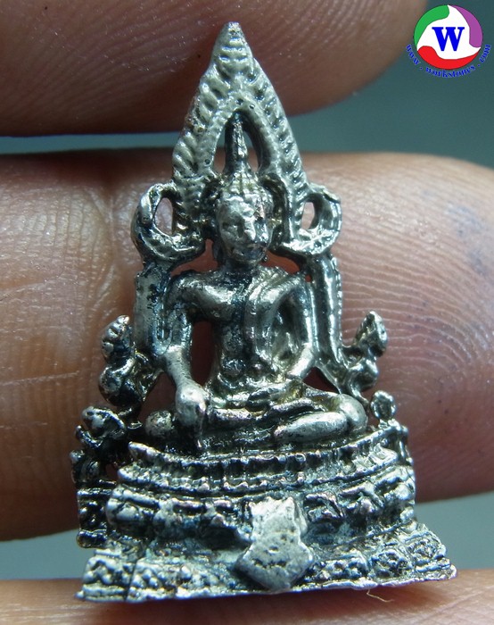 amulet พระเครื่อง 6.86 กรัม รูปหล่อพระพุทธชินราช พิษณุโลก องค์เล็ก กะไหล่เงิน ไม่ทราบปี