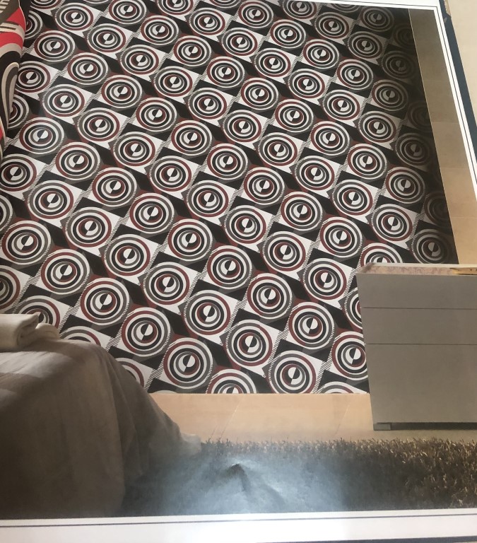 wallโมเดิร์น กราฟฟิก ยาว10ม กว้าง53ซม ม้วน5ตรม ric