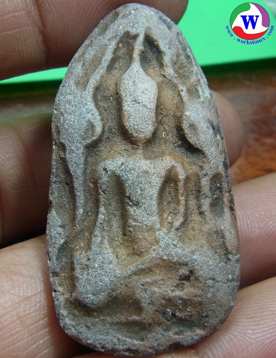 พระเครื่อง  ขุนแผนไข่ผ่าซีก สุพรรณบุรี ผิวเปิดหมด