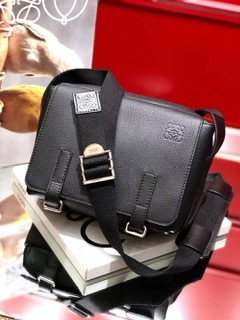 Loewe Military messenger bag(Ori)