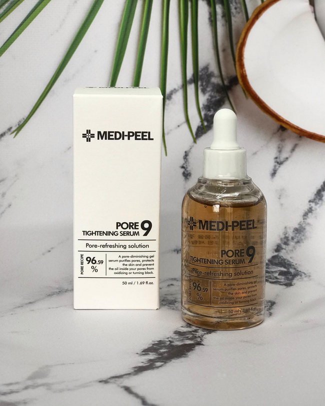 MEDI-PEEL Pore 9 Tightening Serum 50 ml. เซรั่มกระชับรูขุมขน รูขุมขนเล็กลง เรียบเนียน ดดยการปรับสมดุลต่อมไขมันก่อนเป็นอันดับแรก เมื่อผลิตน้ำมันน้อยลง รูขุมขนของเราจะเล็กลง หรือบางคนหน้าแห้งเค้าก็ช่วยปรับให้ทำงานเหมาะสม ช่วยเพิ่มความยืดหยุ่นผิว กระตุ้นให้ผ