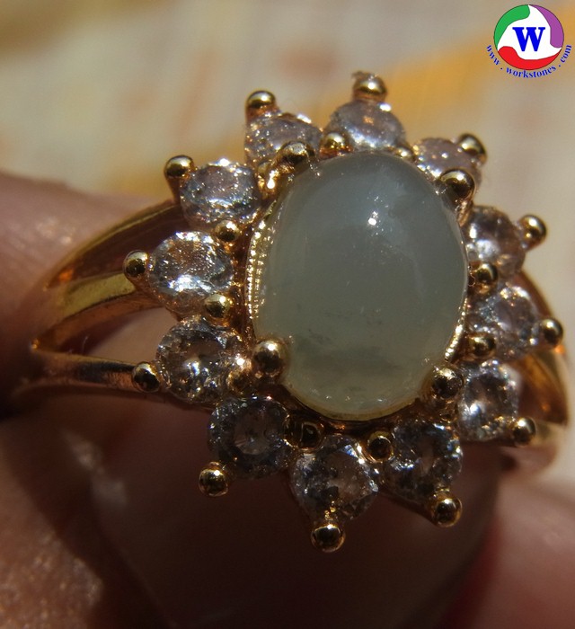 แหวนทองเหลืองหญิง 4.7 กรัม เบอร์ 61 แก้วโป่งข่ามนำโชค ชนิดแก้วฟ้านวลล้อม cz เส้นผ่าวงใน 20 มม. 
