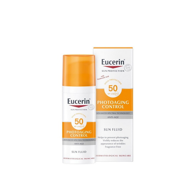 Eucerin Sun Fluid Photoaging Control SPF 50 ขนาด50 ml. (แพคเก็จต่างประเทศ) กันแดดเนื้อฟลูอิดเนื้อบางเบา เพื่อผิวมีริ้วรอยพร้อมนาโน-ไฮยาลูรอน ช่วยปกป้องผิวจากแสงแดด ช่วยลดการทำร้ายคอลลาเจน และการก่อตัวของจุดด่างดำ ฝ้าแดดฝังลึกใต้ชั้นผิว พร้อมเติมร่องริ้วรอ