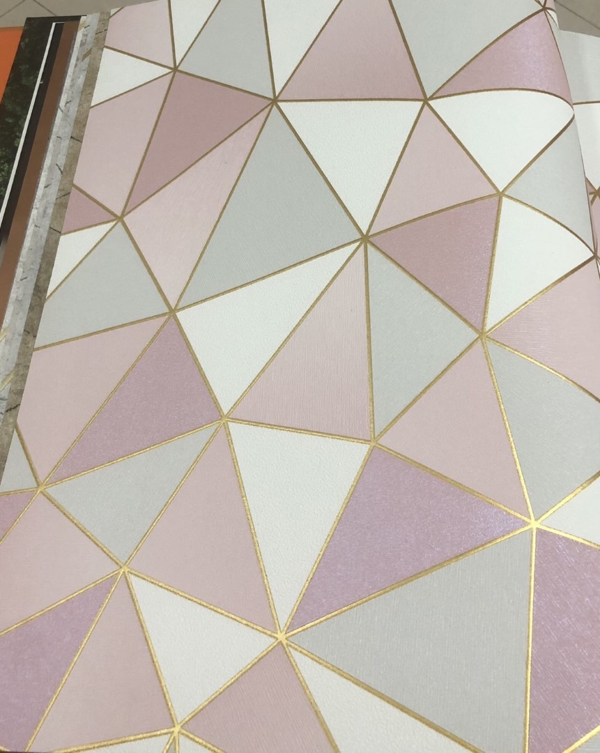 wall กราฟฟิก เรทโทร  ม้วนใหญ่ 1 ม้วน 15.6 ตารางเมตร กว้าง 1.06 m ยาว 15.6 m  esq