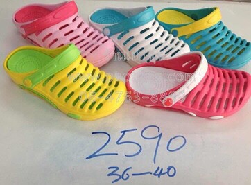 รองเท้าหัวโตผู้หญิง ขายส่งยกโหล  คละสี คละไซต์