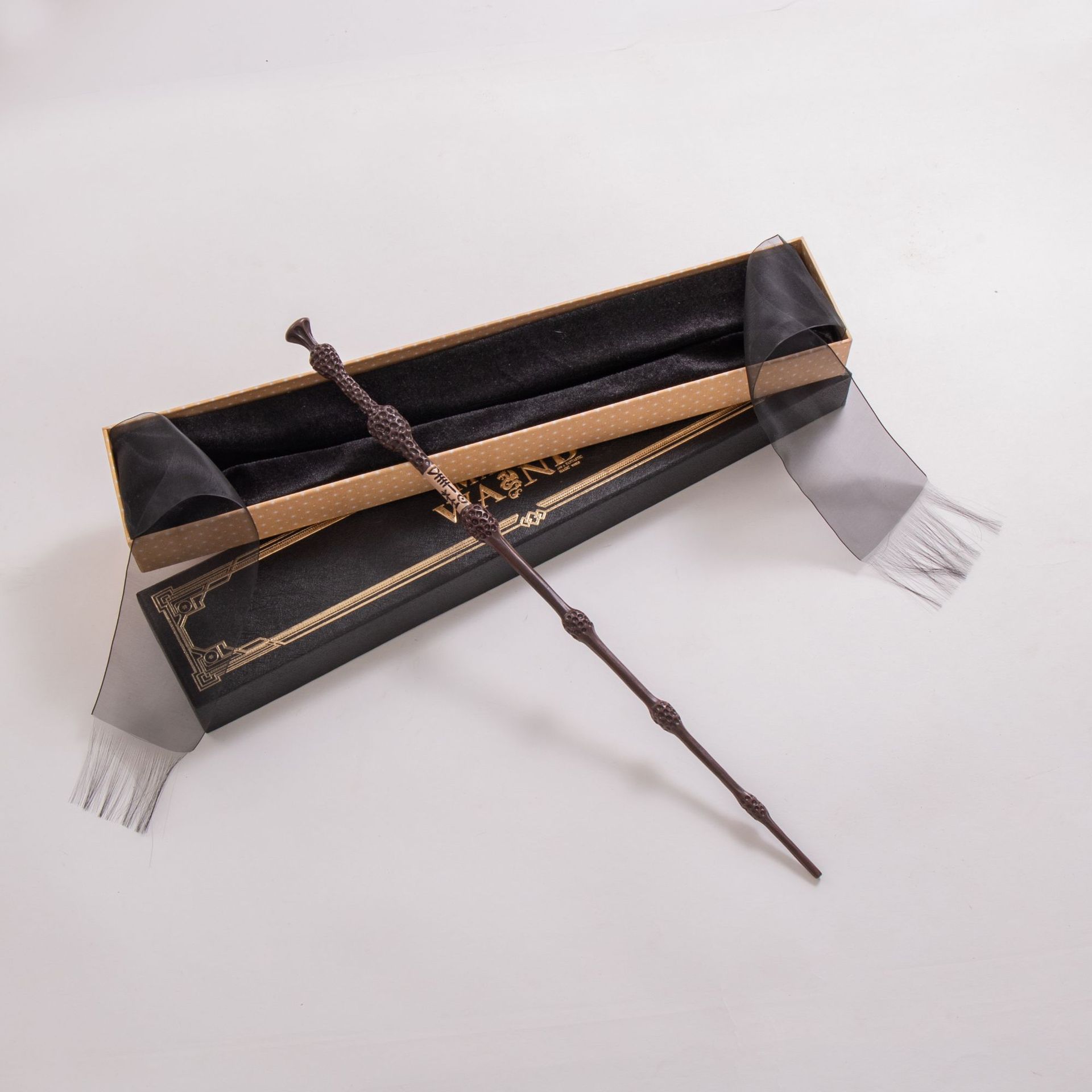 ++พร้อมส่ง++(แกนเหล็กงานสวยหรู)ไม้กายสิทธิ์ ดัมเบิลดอร์ อัลบัส ดัมเบิลดอร์ งานพรีเมียม แกนเหล็กพร้อมกล่องสวยหรู Albus Dumbledore