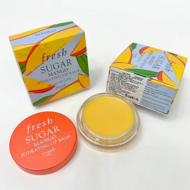 Fresh Sugar Mango Hydrating Lip Balm 6g. ลิปบาล์มกลิ่นมะม่วงหอมหวาน แสนสดชื่น พร้อมมอบความชุ่มชื้นยาวนานไม่หยุดตลอด 24 ชั่วโมง พร้อมความแวววาวตามธรรมชาติ