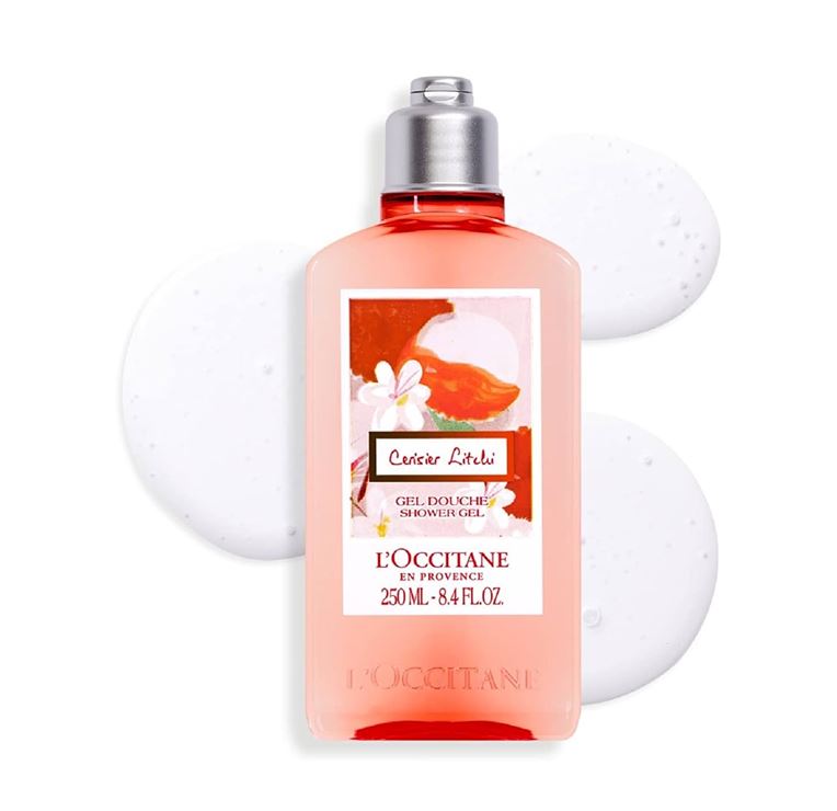 L'OCCITANE Cherry Blossom Lychee Shower Gel 250 ml. Limited Edition เจลอาบน้ำ ที่สามารถทำความสะอาดผิวอย่างอ่อนโยน ด้วยกลิ่นหอมสดชื่นจากซีตรัส และความหอมหวานจากดอก Cherry Blossom ผลเชอร์รี่ และลิ้นจี่ ปิดท้ายด้วยความครีมมี่และวู้ดดี้เพิ่มความรู้สึกอบอ